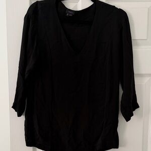 Theory 100% silk  Black V-Neck Top size m